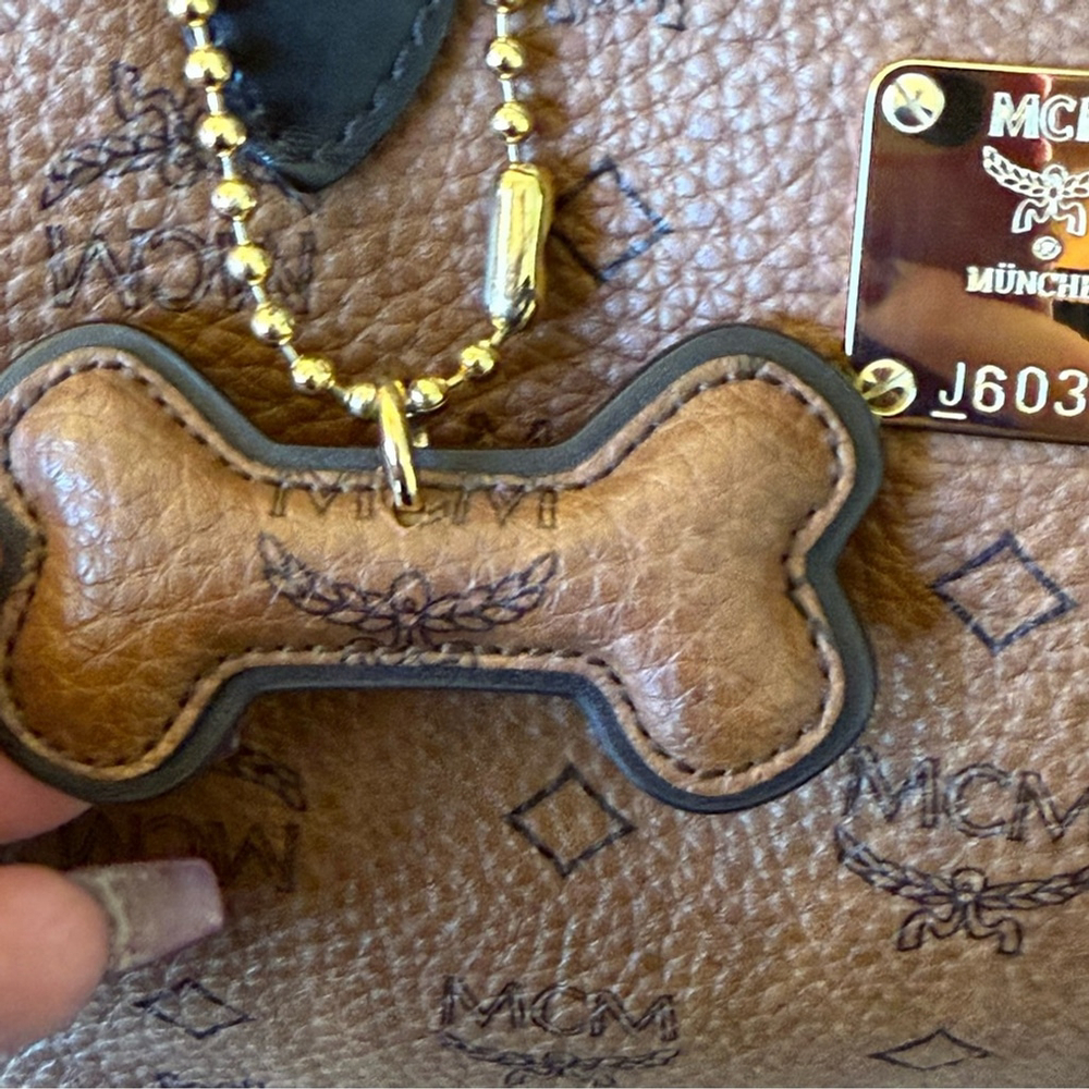 💎AUTHENTIC MCM SMALL CHOCO TOTE BAG EXCELLENT CONDITION 💎 - Picture 4 of 14